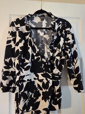 Ann Taylor Navy Blue and White Floral Wrap Blouse